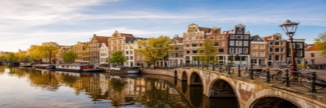 Grachtenpanden aan de Amsterdamse grachtengordel